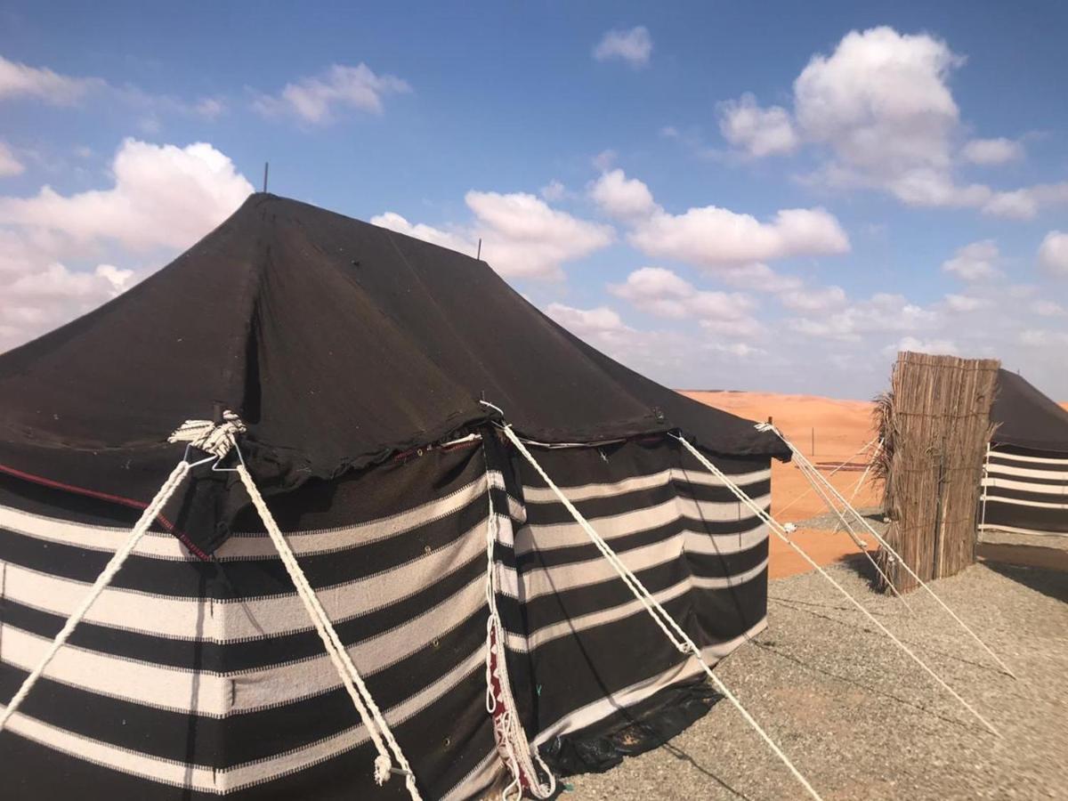 Crescent Desert Private Camp Shahiq Bagian luar foto